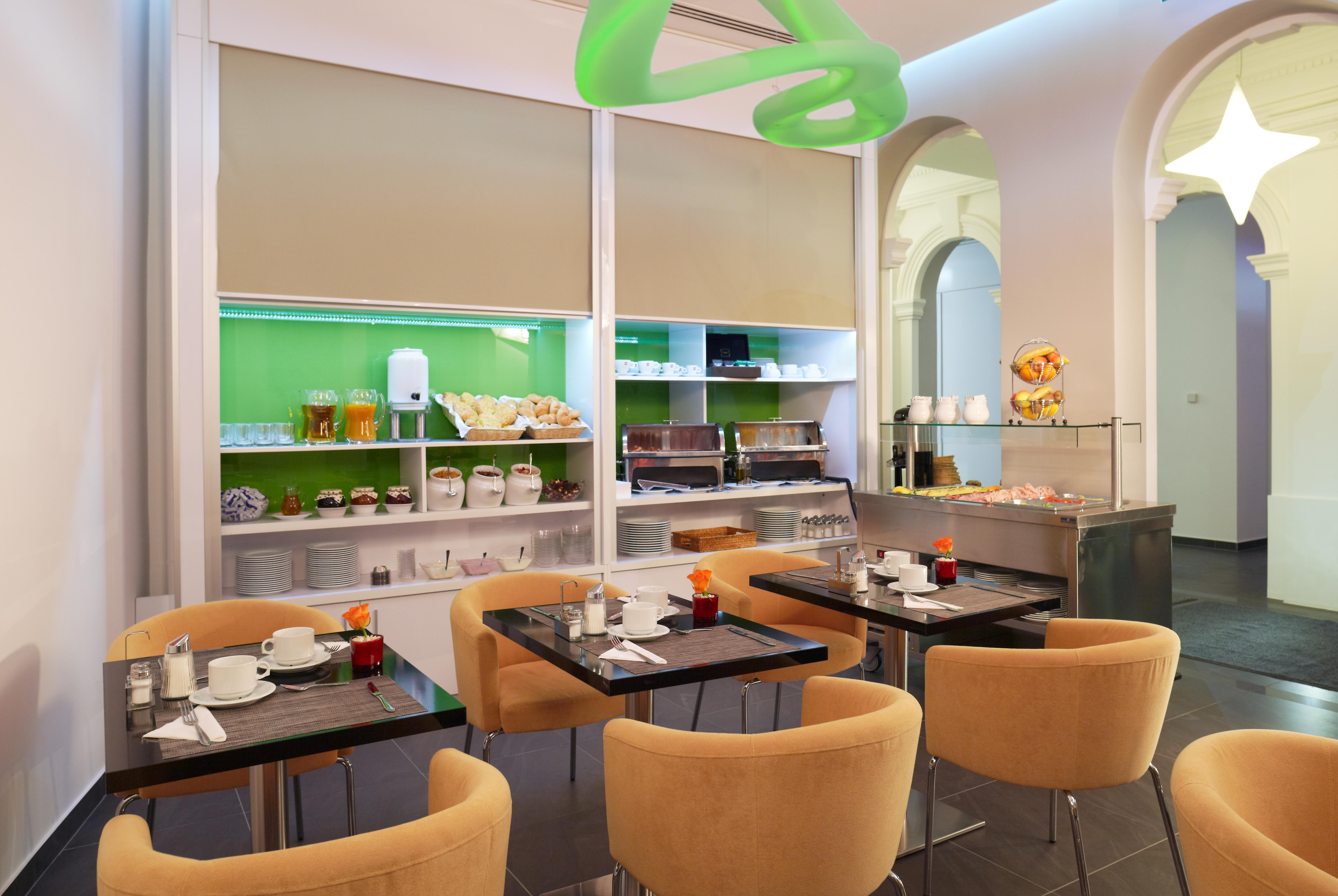 Fortyplusone Hotel, New! Soft Opening Viena Exterior foto