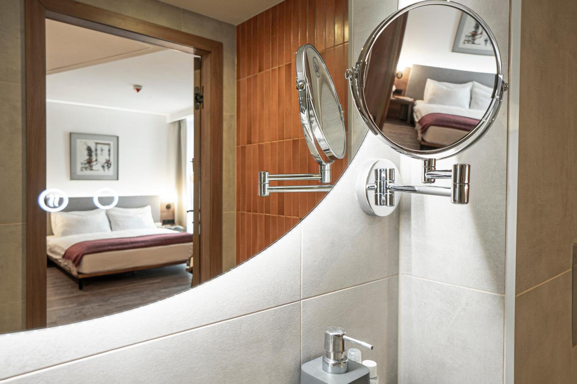 Fortyplusone Hotel, New! Soft Opening Viena Exterior foto